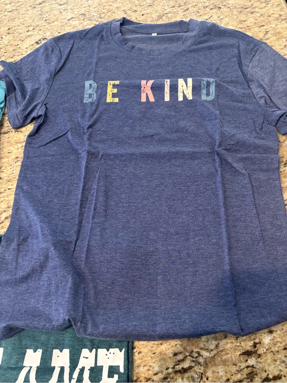 Set of 4 women’s graphic tees - Picture 3 of 16